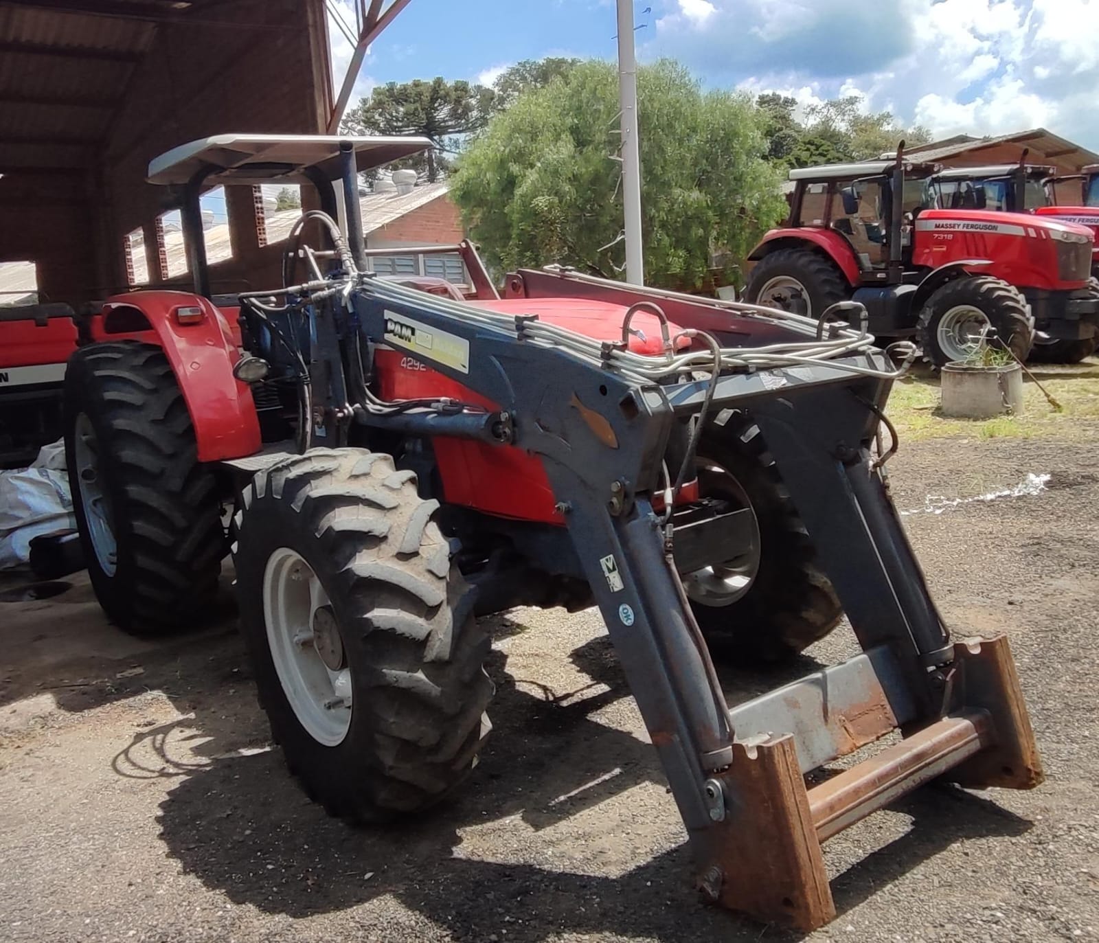 Trator MF 4292 HD Ano 2014