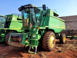 Colheitadeira STS 9570 Ano 2014