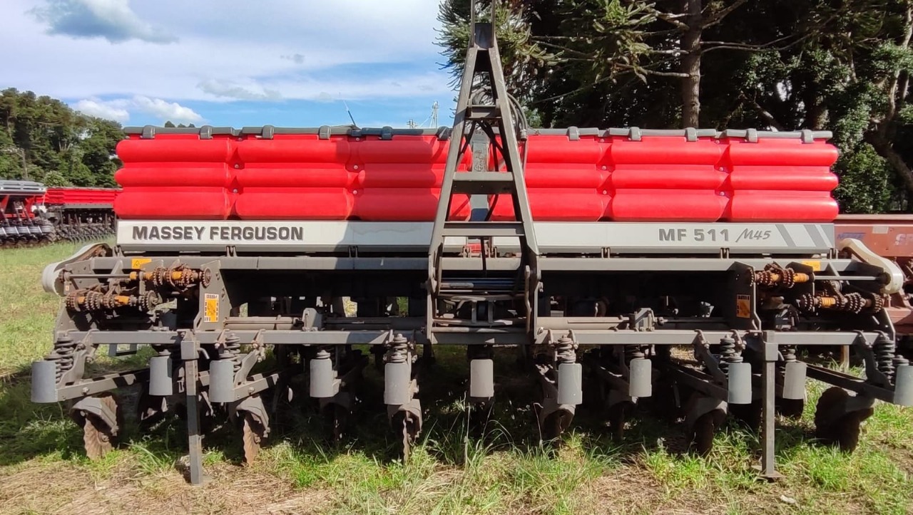 Plantadeira MF 511 M45 Ano 2014