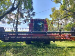 Colheitadeira 2388 Axial Ano 2002