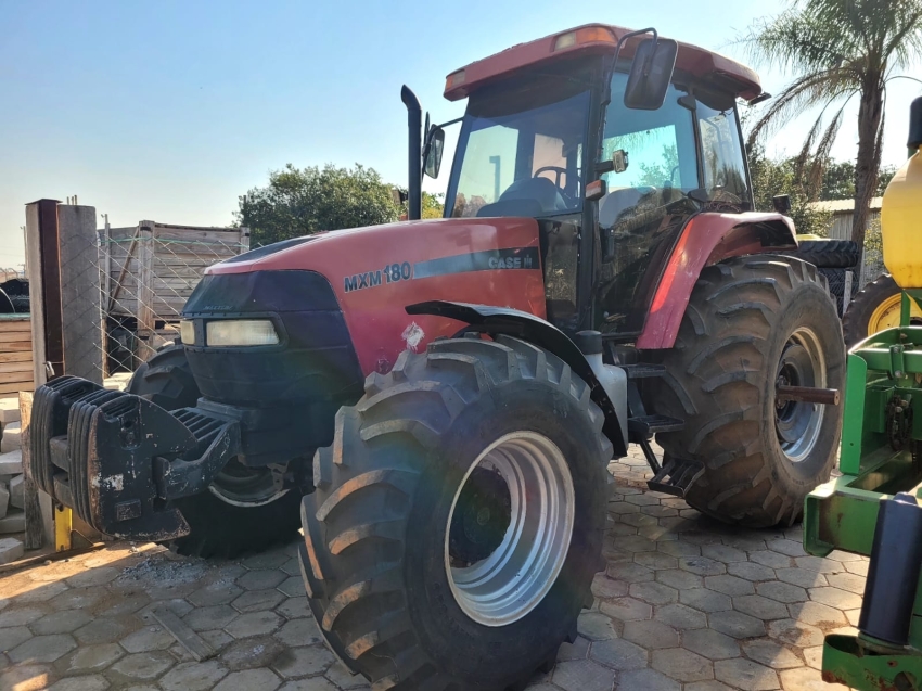 Trator MXM 180 Ano 2007