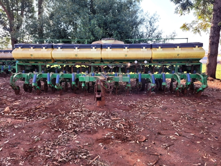 Plantadeira 2117 Ano 2015