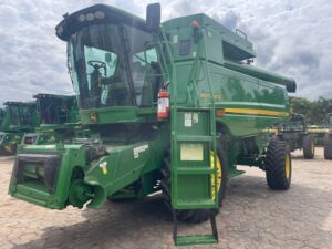 Colheitadeira STS 9570 Ano 2013