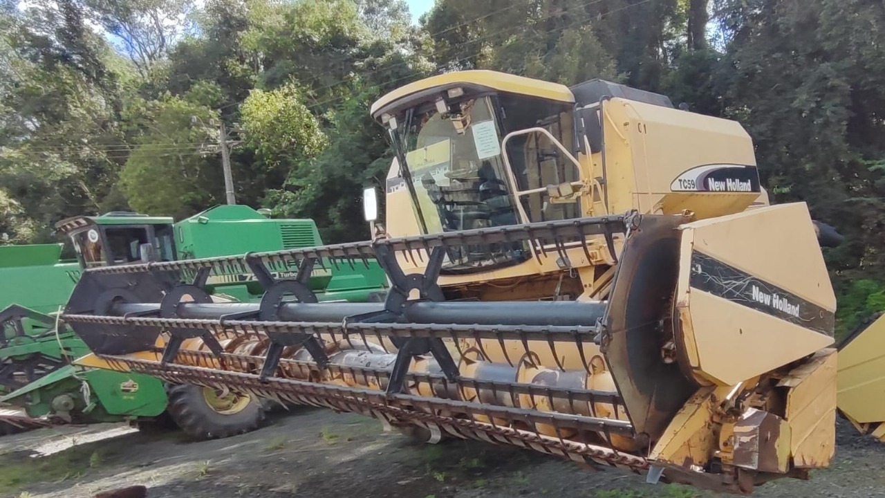Colheitadeira TC 59 Hydro Ano 2004