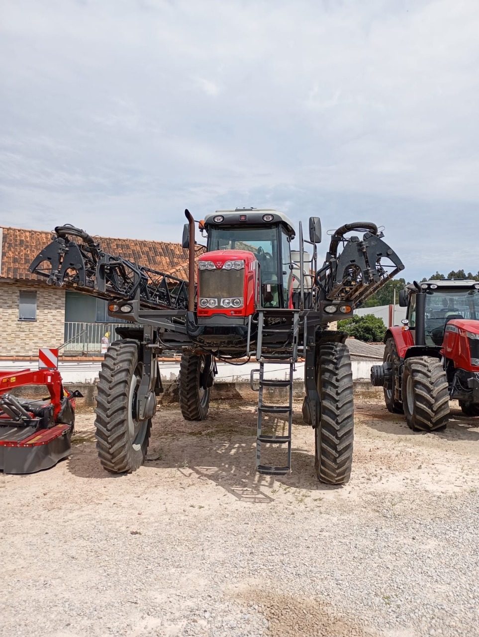 Pulverizador Autopropelido MF 9330 Ano 2019