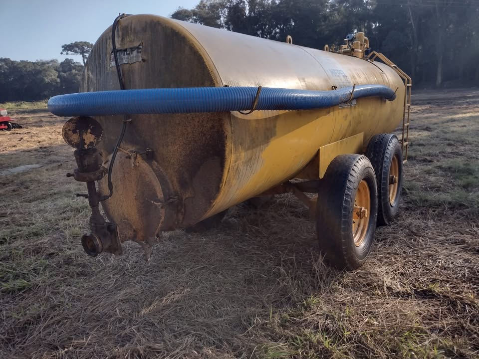 Distribuidor de Adubo Orgânico Daol V6000 Ano 2020