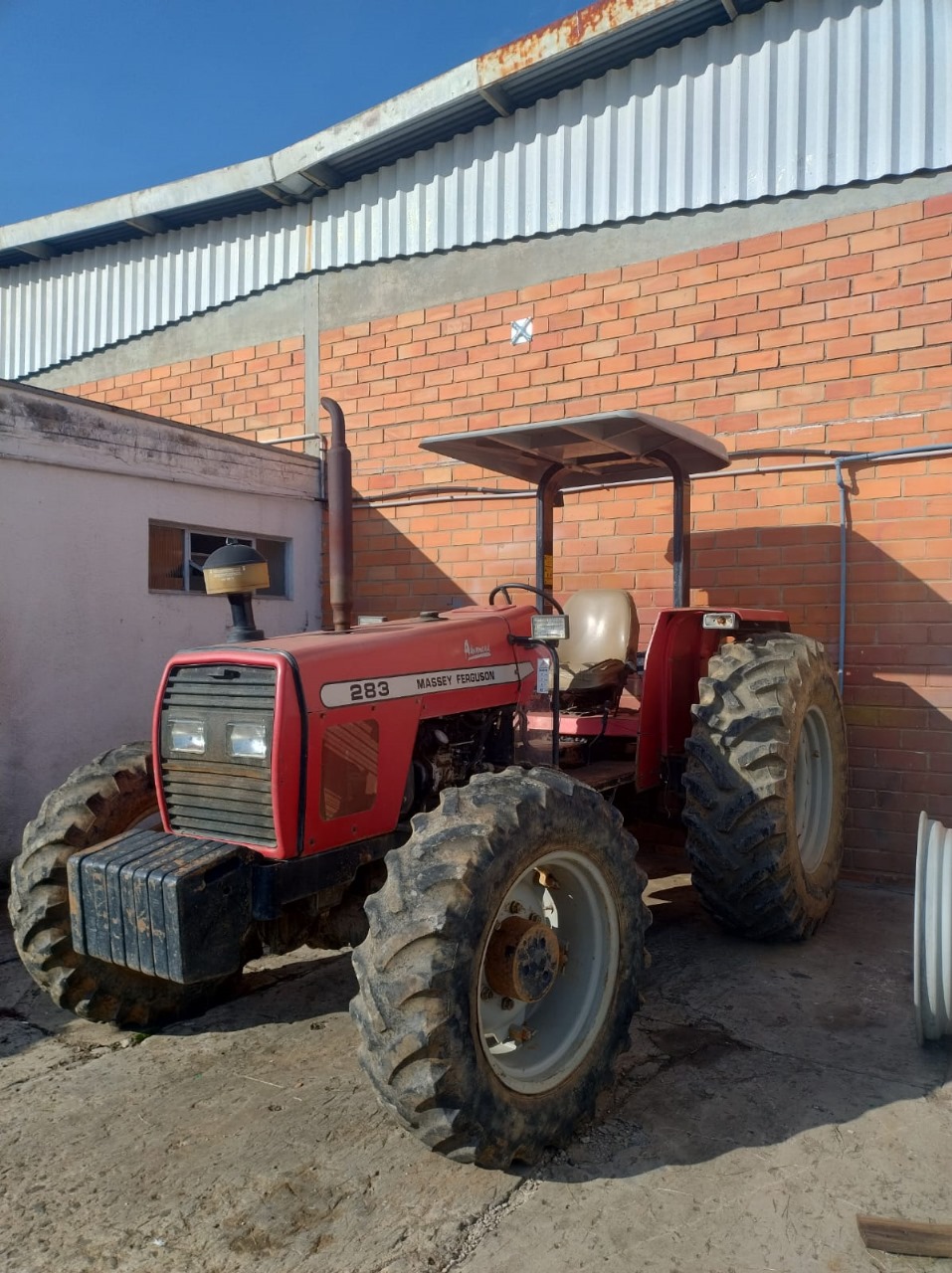 Trator MF 283 Ano 2007