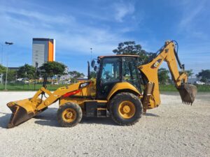 Retro Marca CAT mod 416F2 ano 2019