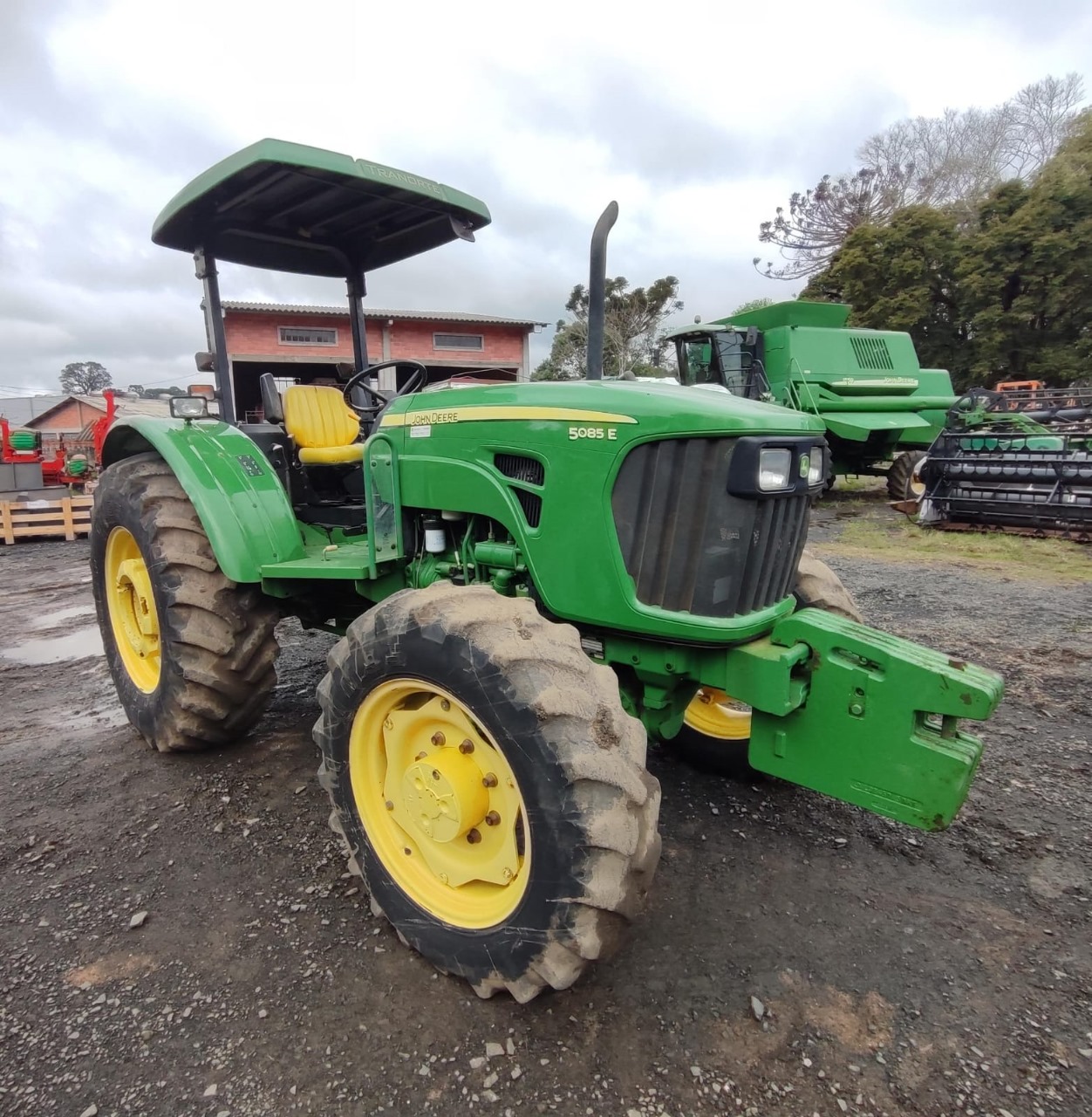 Trator JD5085 E Ano 2013