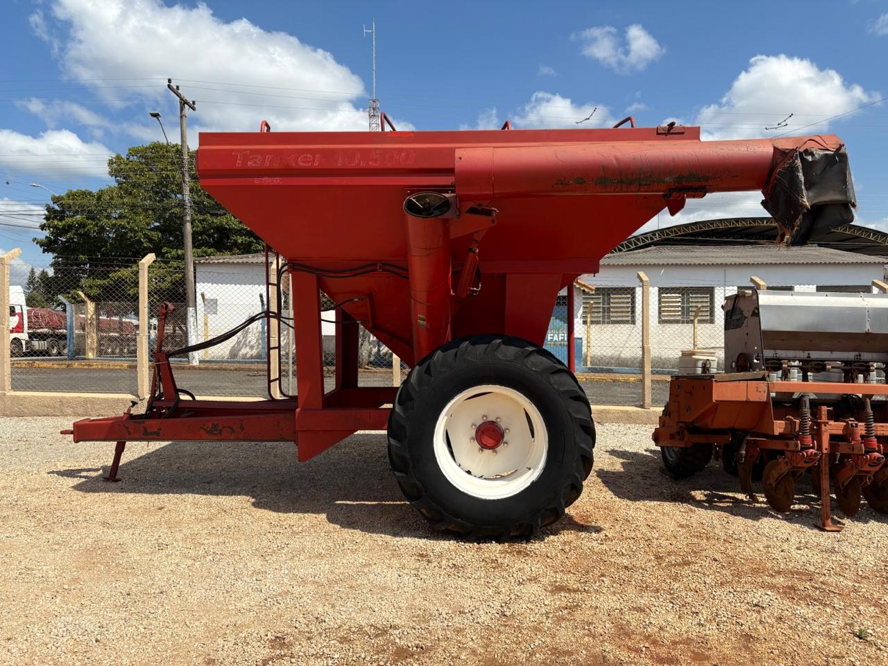 Carreta Graneleira Marca Jan Modelo 10.500