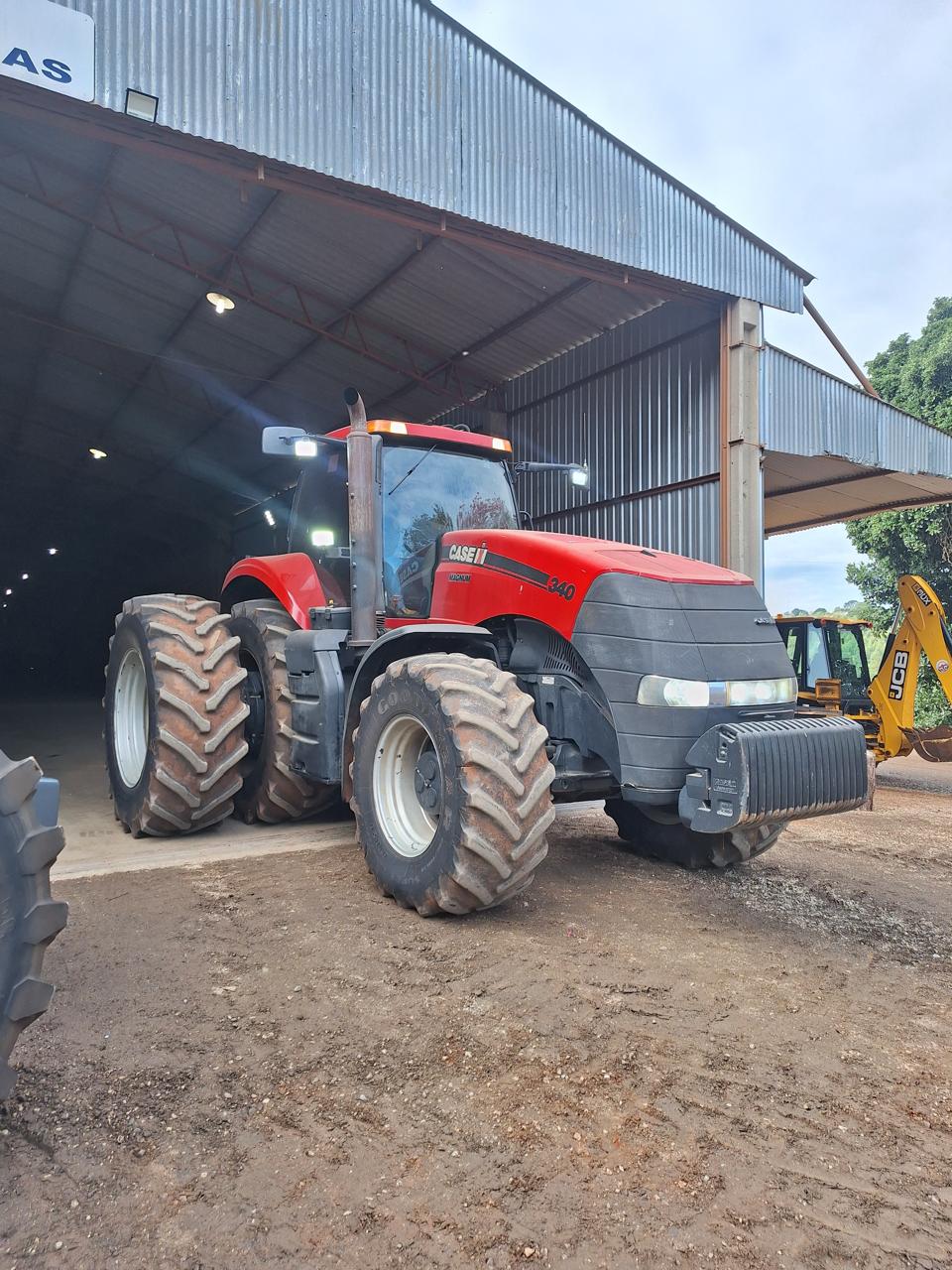 Trator Case modelo Magnum 340 Ano 2016