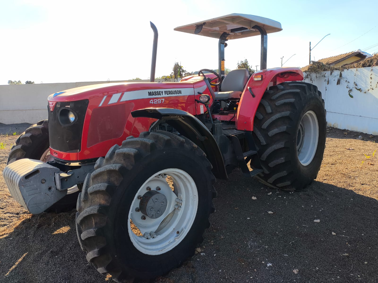 Trator MF 4297 Ano 2012