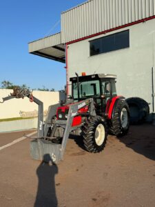 Trator MF 275 Ano 2010