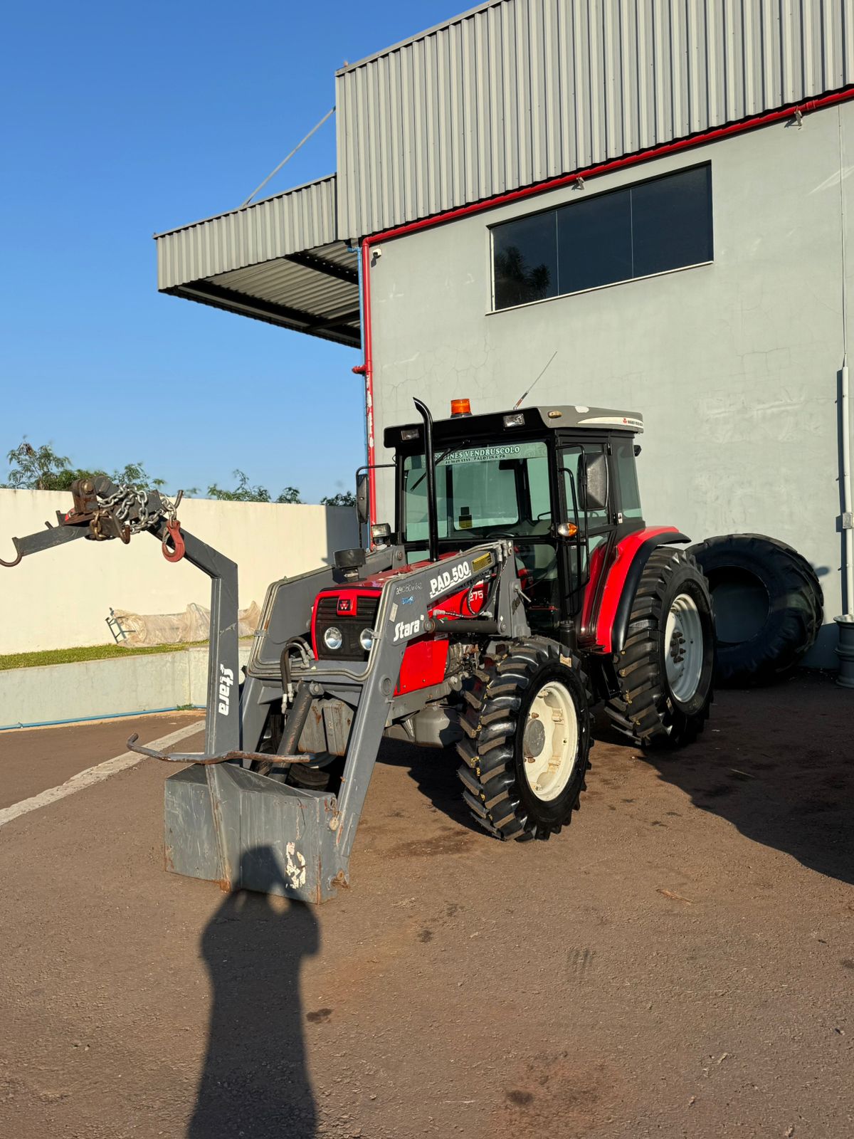 Trator MF 275 Ano 2010
