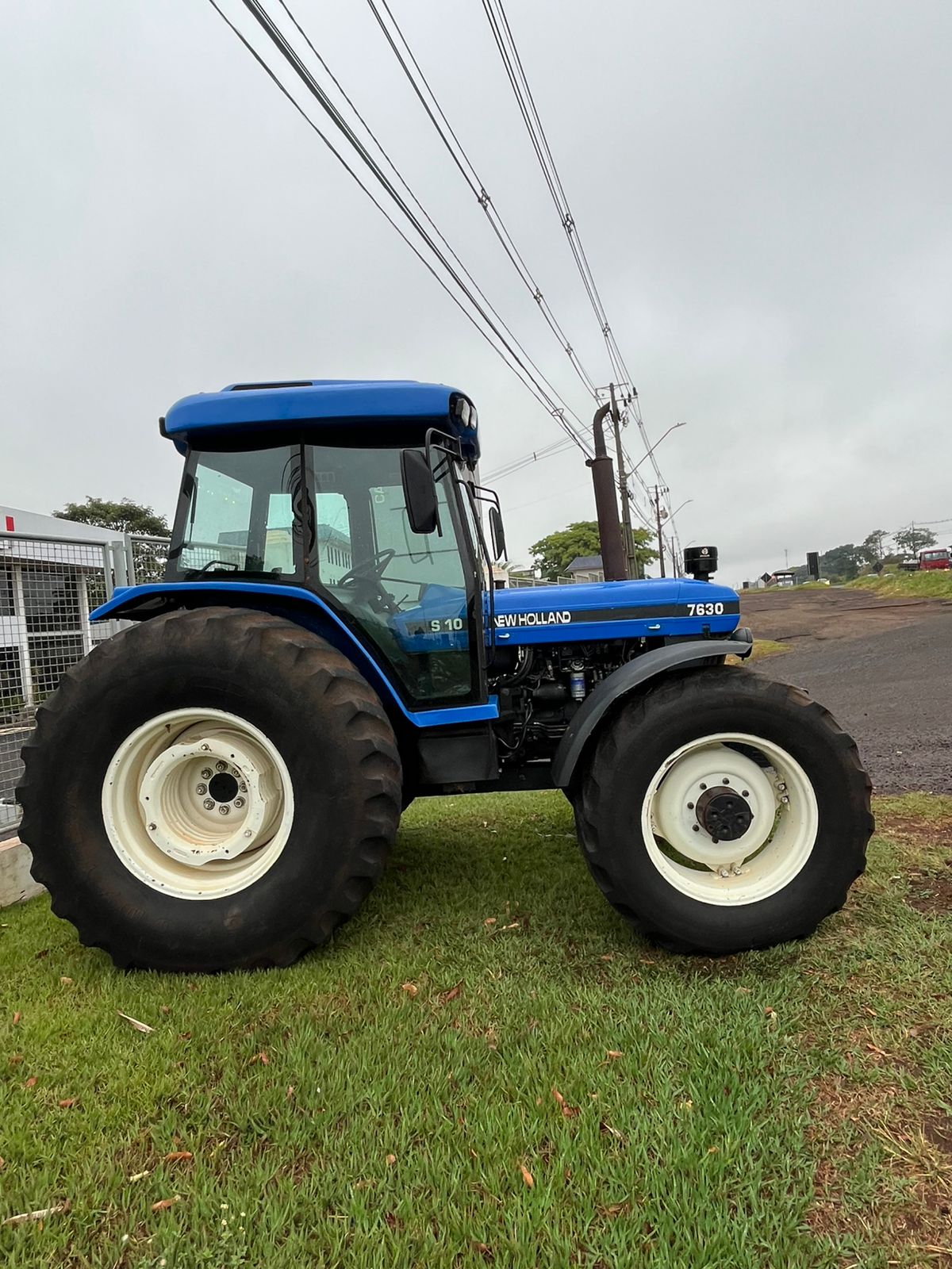 Trator NH 7630 Ano 2005