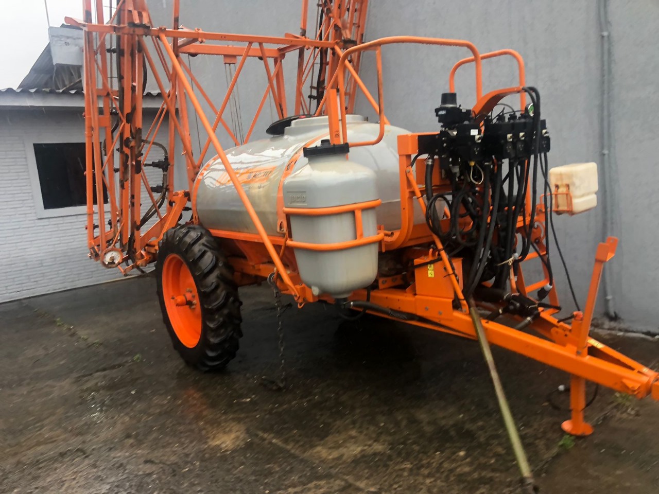 Pulverizador Columbia AD-18 Ano 2014