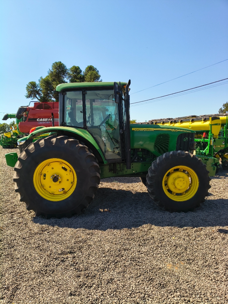 Trator JD 6415 Ano 2008