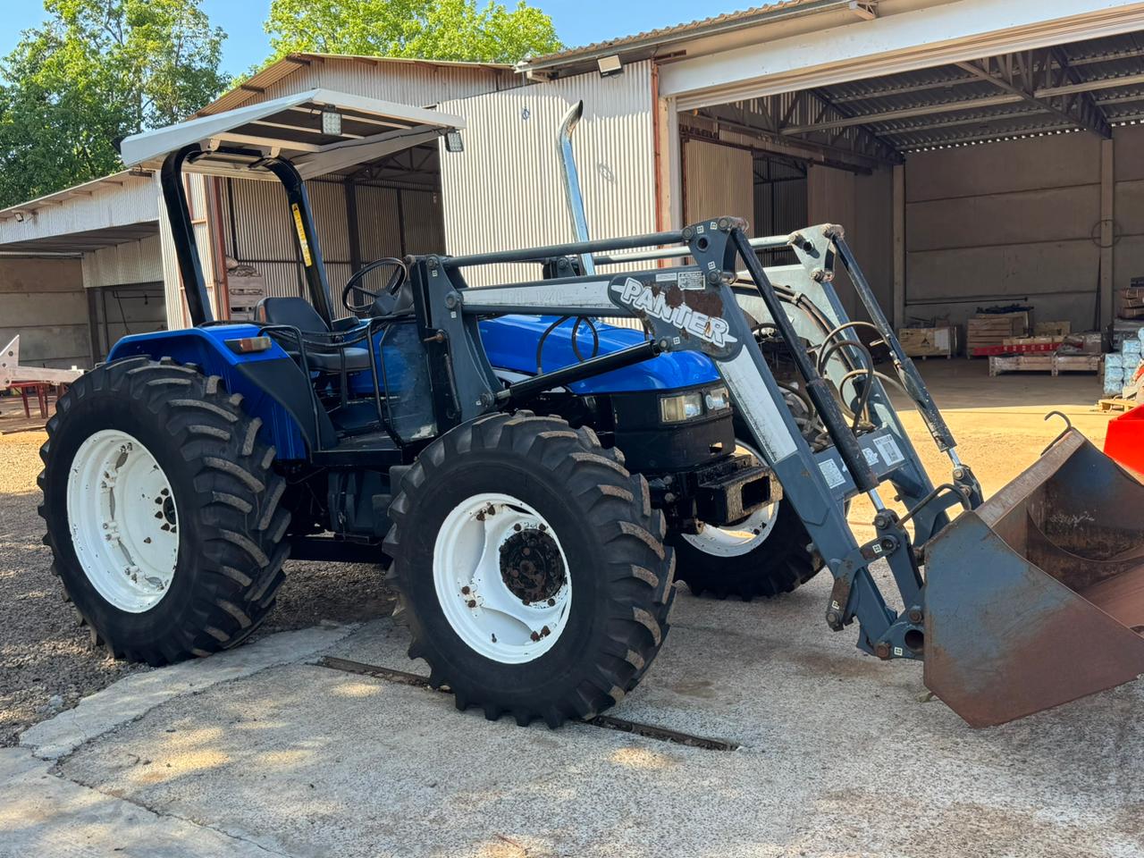 Trator TL 100 Ano 2005