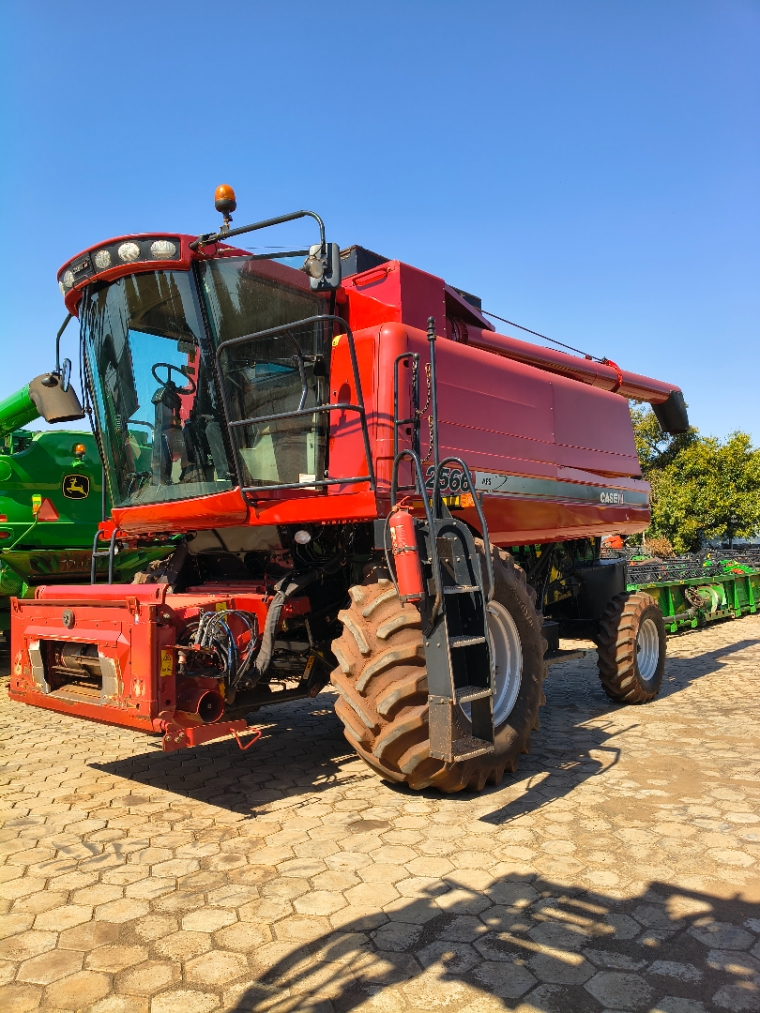 Colheitadeira 2566 Case Ano 2013