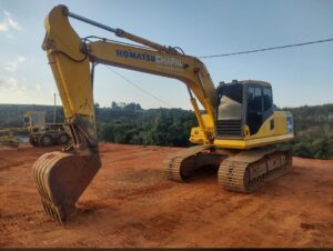 PC – 160 KOMATSU Ano 2007