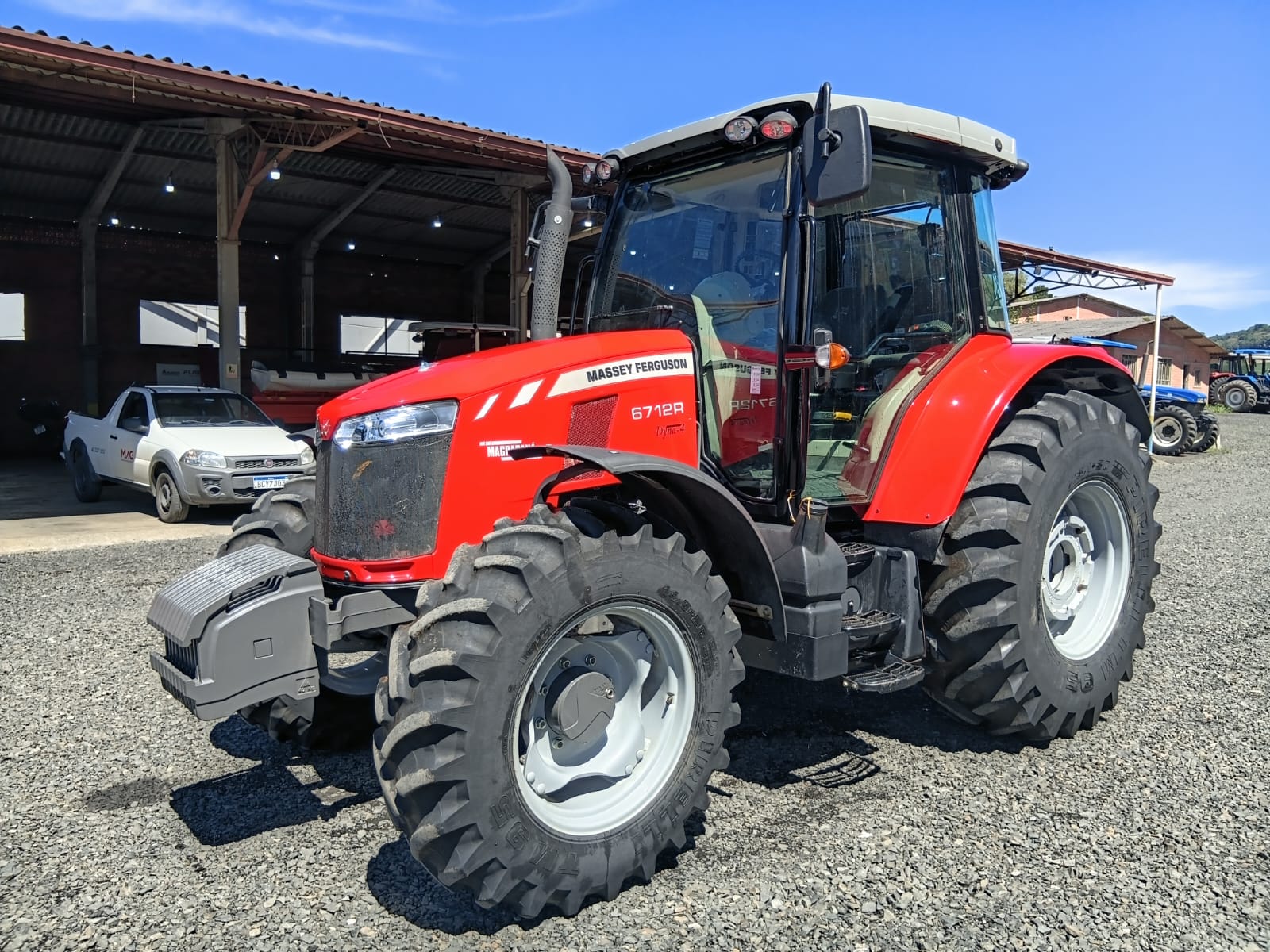 Trator MF 6712R Dyna 4 Ano 2020