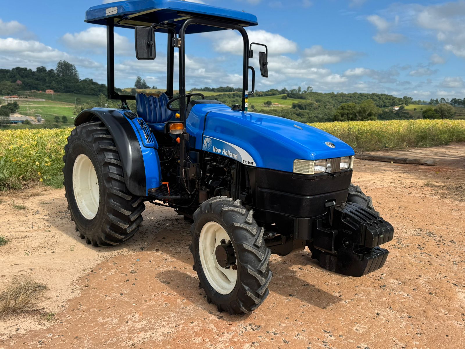 Trator TT 3840F Compacto New Holland Ano 2016