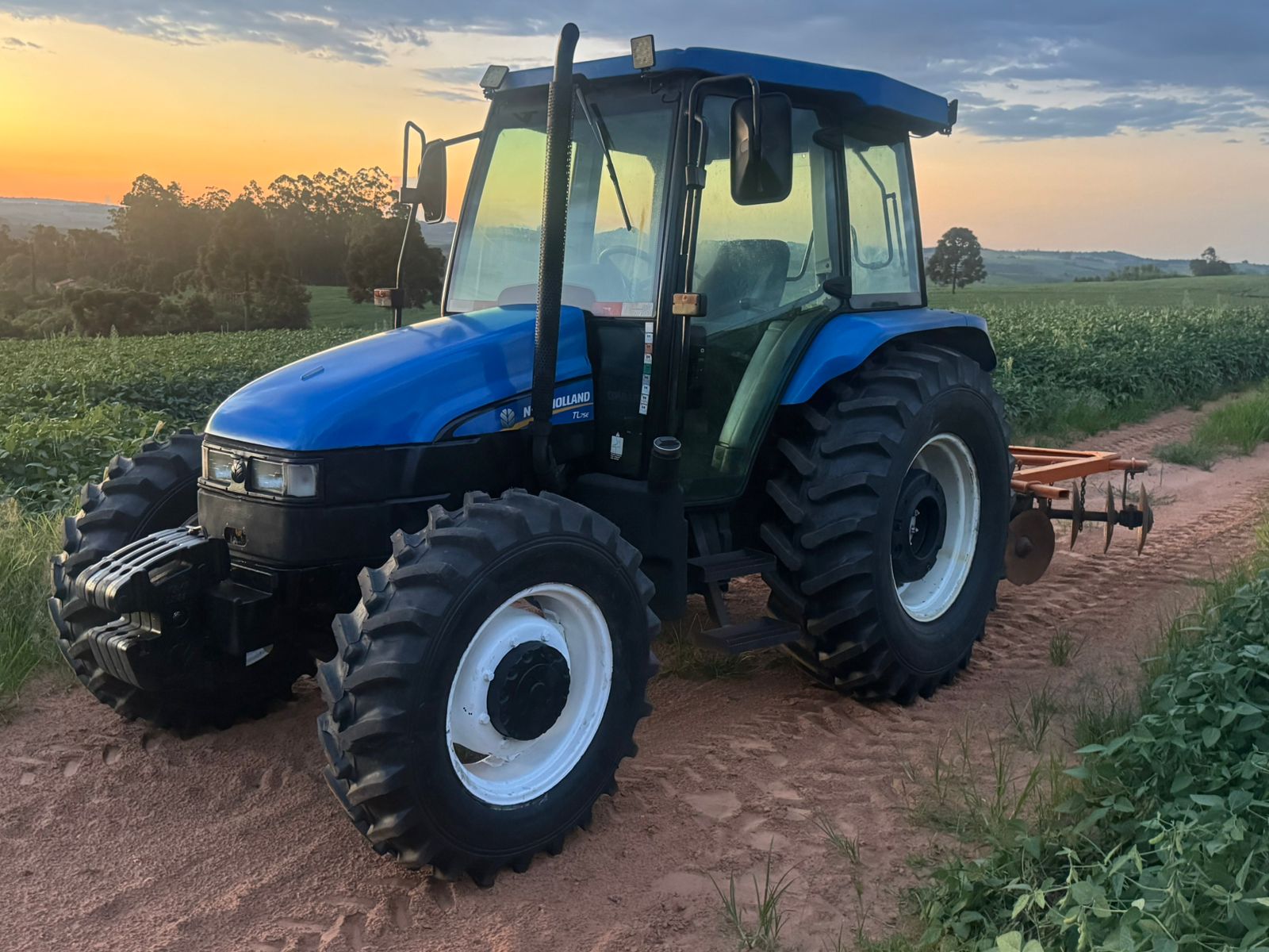 Trator TL 75 New Holland Ano 2012