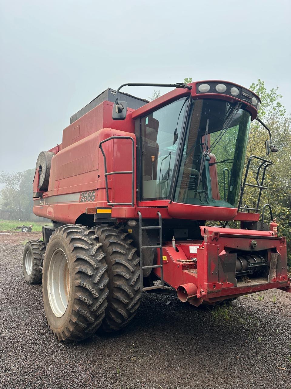 Colheitadeira de Grãos AF2566 Case Ano 2013