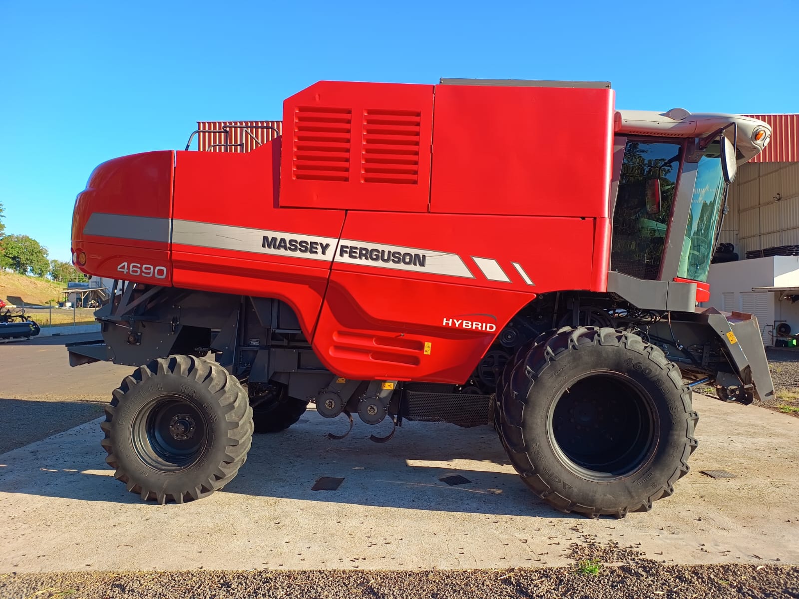 Colheitadeira de Grãos MF 4690 Massey Ferguson Ano 2019