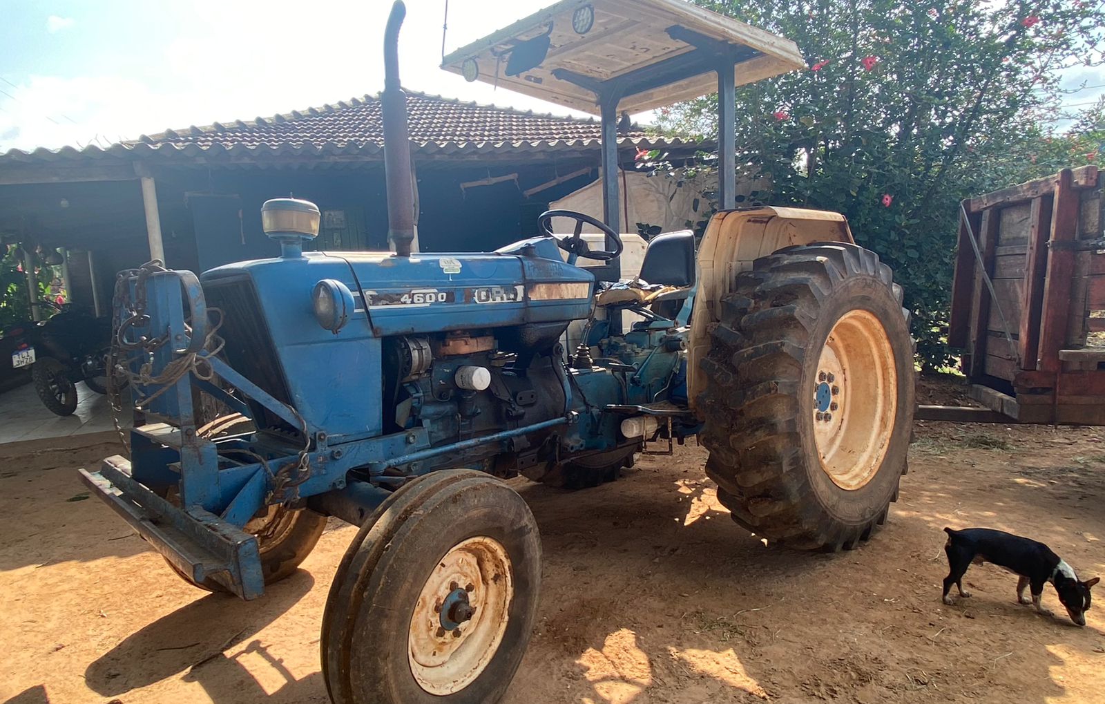 Trator Marca Ford Modelo 4600 Simples