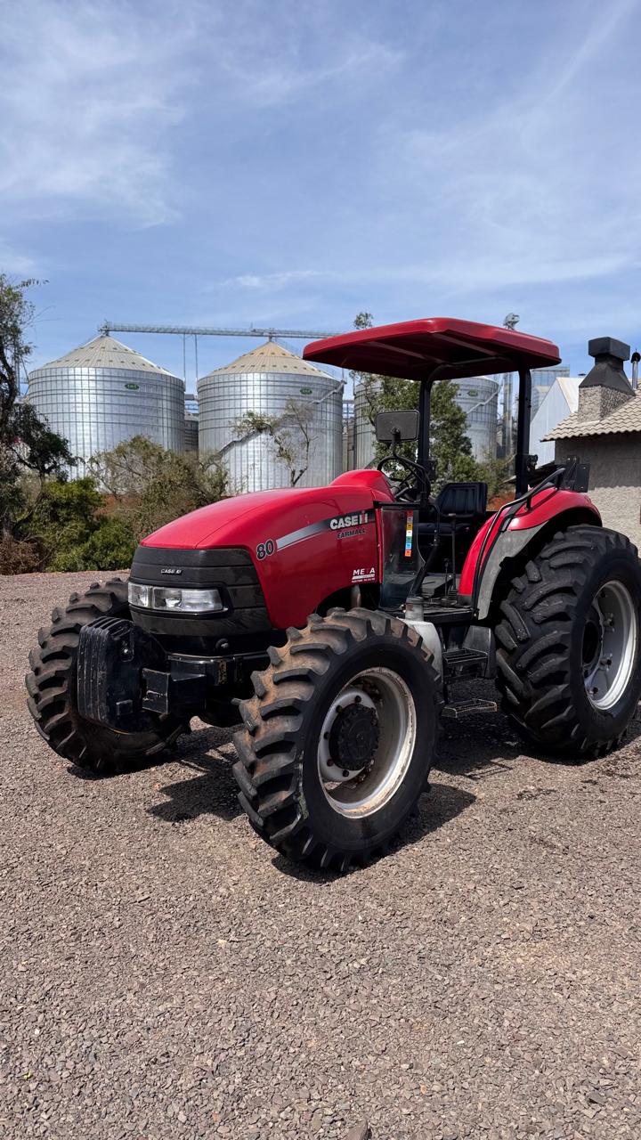 Trator Farmall 80 Case Ano 2011