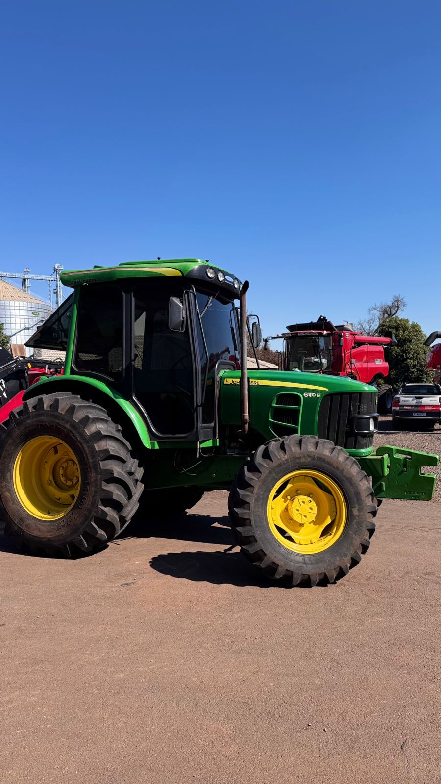 Trator 6110E John Deere Ano 2013