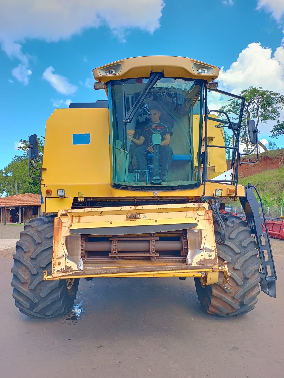 Colheitadeira TC 5090 New Holland Ano 2007