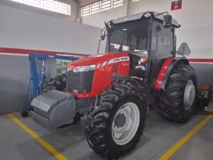 Trator MF 6713 Ano 2020 Massey Ferguson
