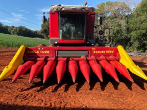 Colheitadeira MF 6690 Massey Ferguson