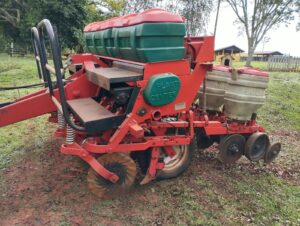 Plantadeira PC- 5/3 New Line Ano 2002 Planti Center