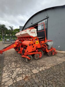 Plantadeira PG 900 Kuhn Ano 2013