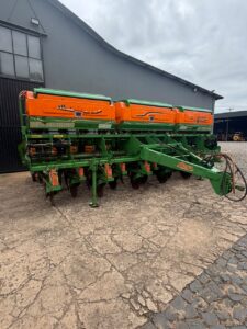 Plantadeira Victoria 4950 Stara