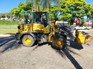 Pá Carregadeira CAX 920 MaxLoader Ano 2024